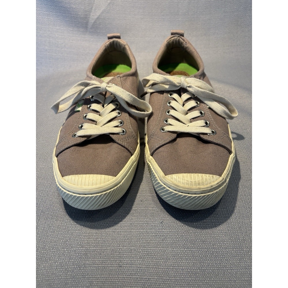 Cariuma‎ Low Gray Canvas Sneaker Skateboard Men 8.5 Womens 10 Lace Cork
